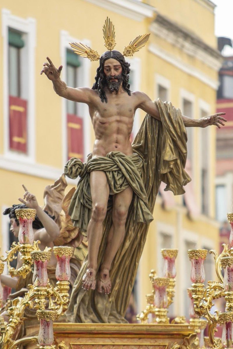 ResurreccionSev's tweet photo. “El primer día de la semana, María la Magdalena fue al sepulcro al amanecer, cuando aún estaba oscuro, y vio la losa quitada del sepulcro…”

Es Domingo de Resurrección. En unas horas anunciaremos en Sevilla que la vida ha vencido sobre la muerte.

¡Feliz Pascua de Resurrección! https://t.co/wRKODvoDi2