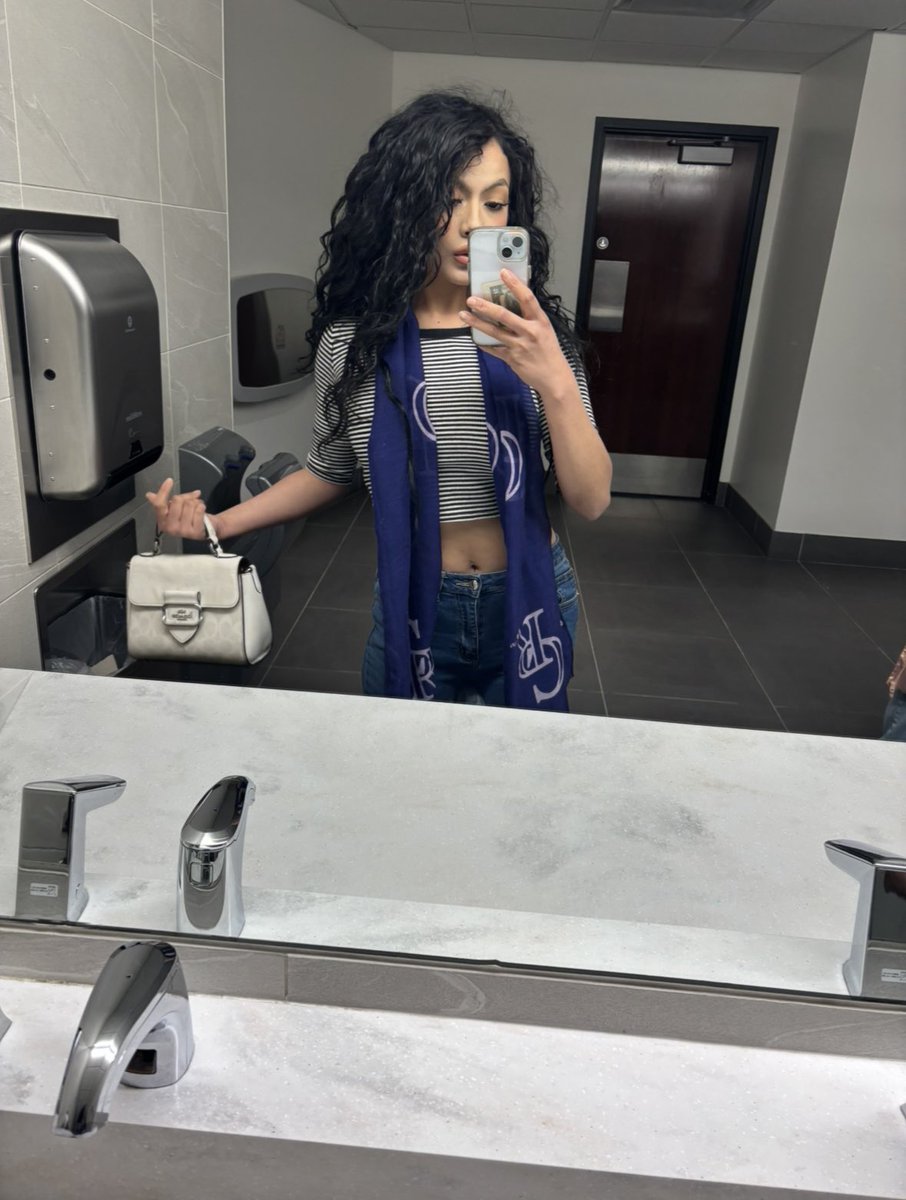 Vanessa Santiago (@nessa9797_) on Twitter photo 