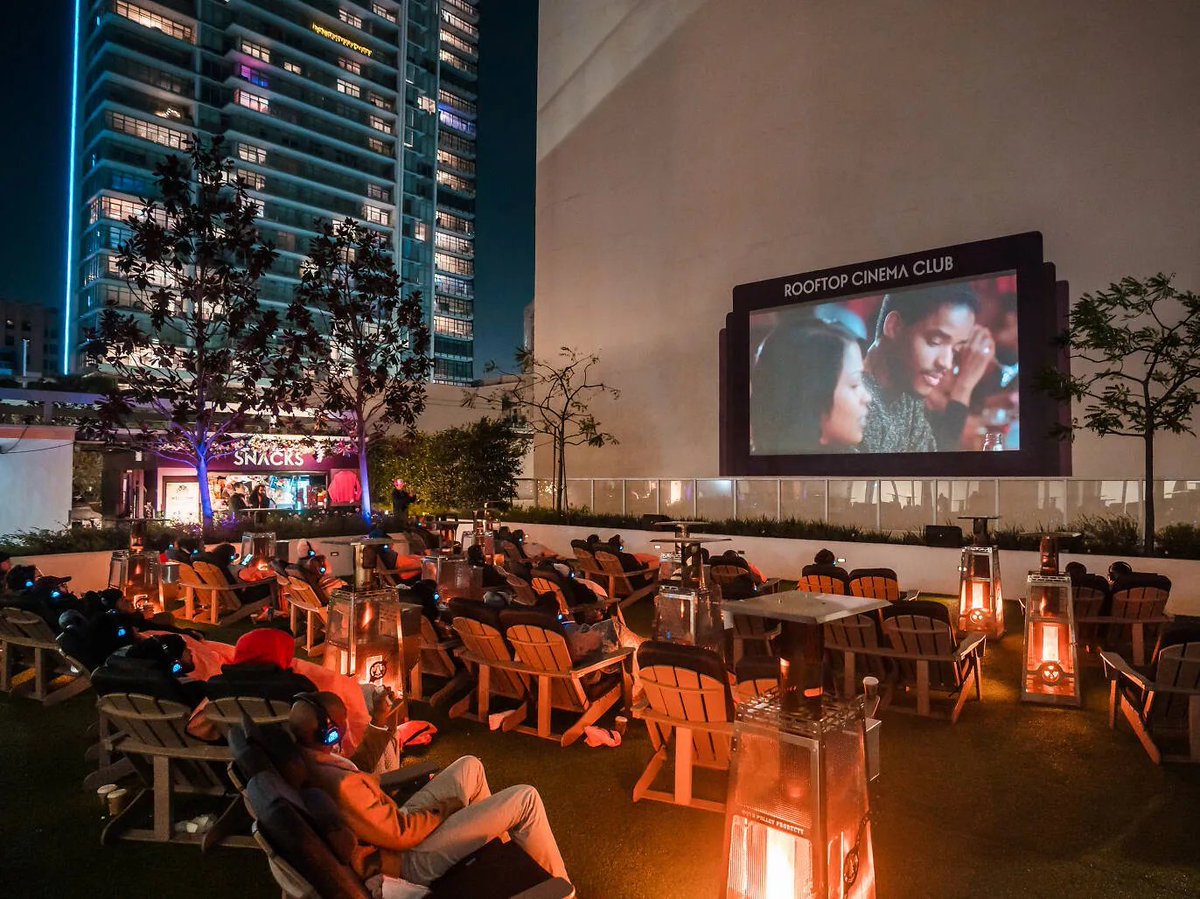 If you love a good flick with a skyline view, Rooftop Cinema Club is bringing all the classics this month at LEVEL DTLA! Check @rooftopcinemaclub out! 

📸 Photograph: Courtesy Eric Scire