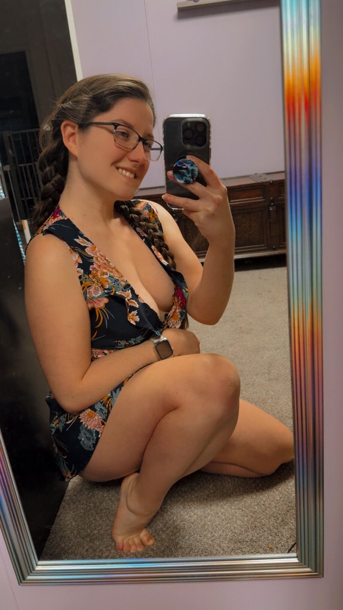 Content from scarletttfoxx