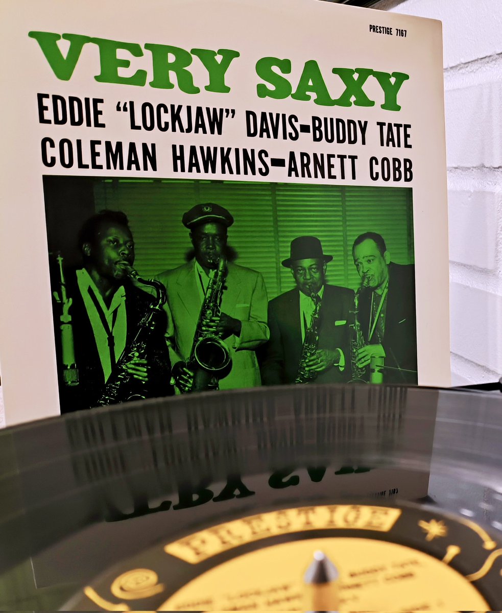 dgaticav's tweet photo. Sonando!!! 🎷🎼🎶 #VerySaxy #Eddie"Lockjaw"Davis #ColemanHawkins #BuddyTate #ArnettCobb #GeorgeDuviver #ArthurEdgehill #ShirleyScott @elanarca @Fer_BakyDan @dbustamante1 https://t.co/0FL6sgFYvn