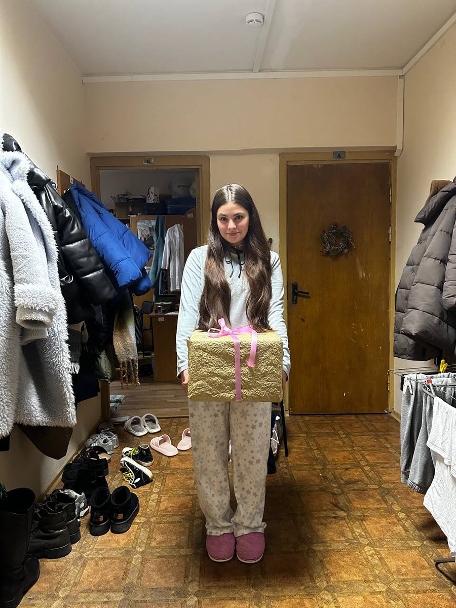 mars_marla's tweet photo. извините а вы живы?

у меня вот 5 лет #шнягашняжная https://t.co/YiSqbT1jdX