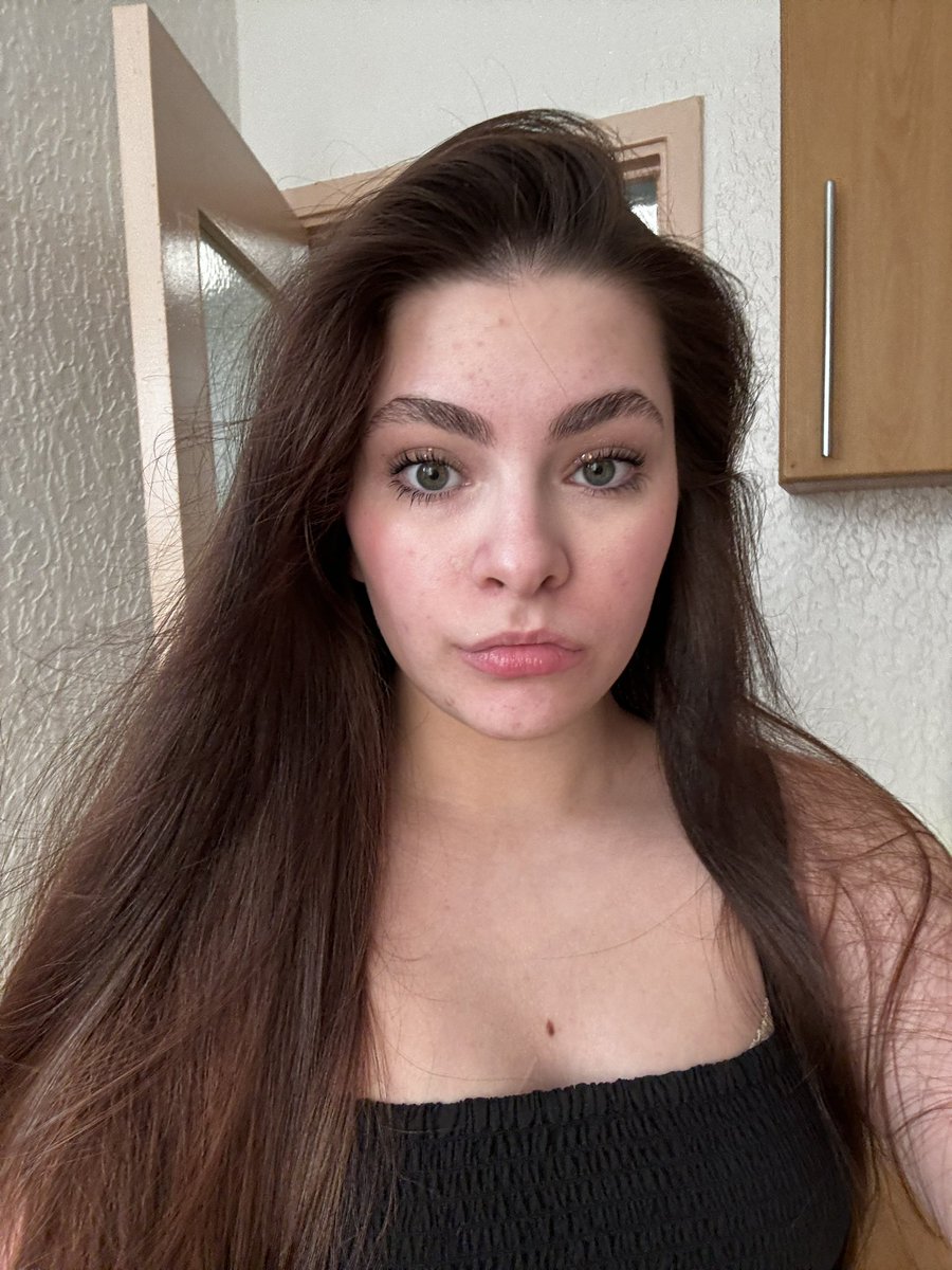 mars_marla's tweet photo. извините а вы живы?

у меня вот 5 лет #шнягашняжная https://t.co/YiSqbT1jdX