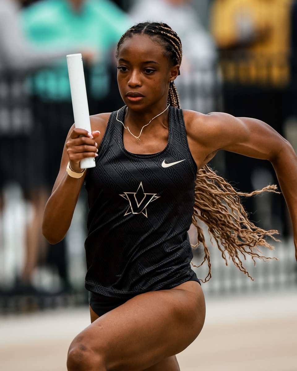 vandyxctrack's tweet photo. Ending the weekend with a win and the No. 4 time in program history in the 4x400-meter relay.
#AnchorDown https://t.co/mXEuehyb2h