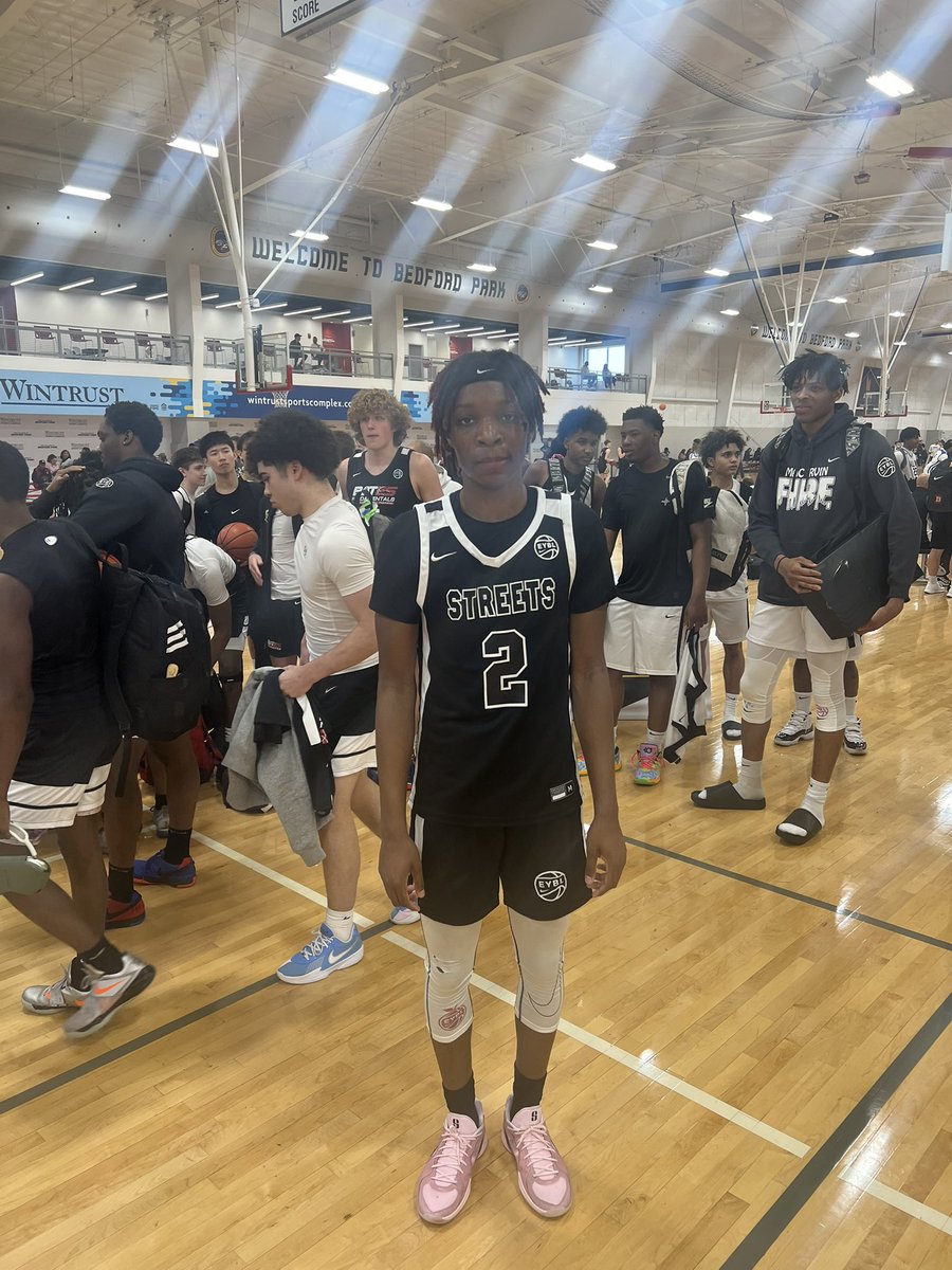 Big Tim (@tdc200) on Twitter photo Class of 2027 6โ3โ combo guard <a href="/Demarcoking_jr1/">Demarco King</a> of <a href="/MeanstreetsEYB/">Nike Meanstreets</a> 16U was a dawg on the defensive end today. Got multiple steals and deflections with on and off the ball defense. Wendell Phillips Academy (Chicago) product. #madehoopsmidwestmania <a href="/madehoops/">MADE Hoops</a> Class of 2027 6โ3โ combo guard <a href="/Demarcoking_jr1/">Demarco King</a> of <a href="/MeanstreetsEYB/">Nike Meanstreets</a> 16U was a dawg on the defensive end today. Got multiple steals and deflections with on and off the ball defense. Wendell Phillips Academy (Chicago) product. #madehoopsmidwestmania <a href="/madehoops/">MADE Hoops</a>