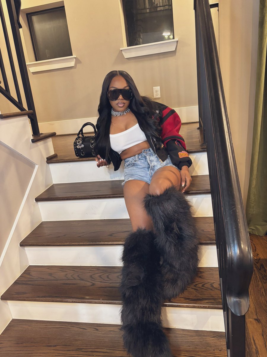 luvlaurennn_'s tweet image. a night in houston : ✨