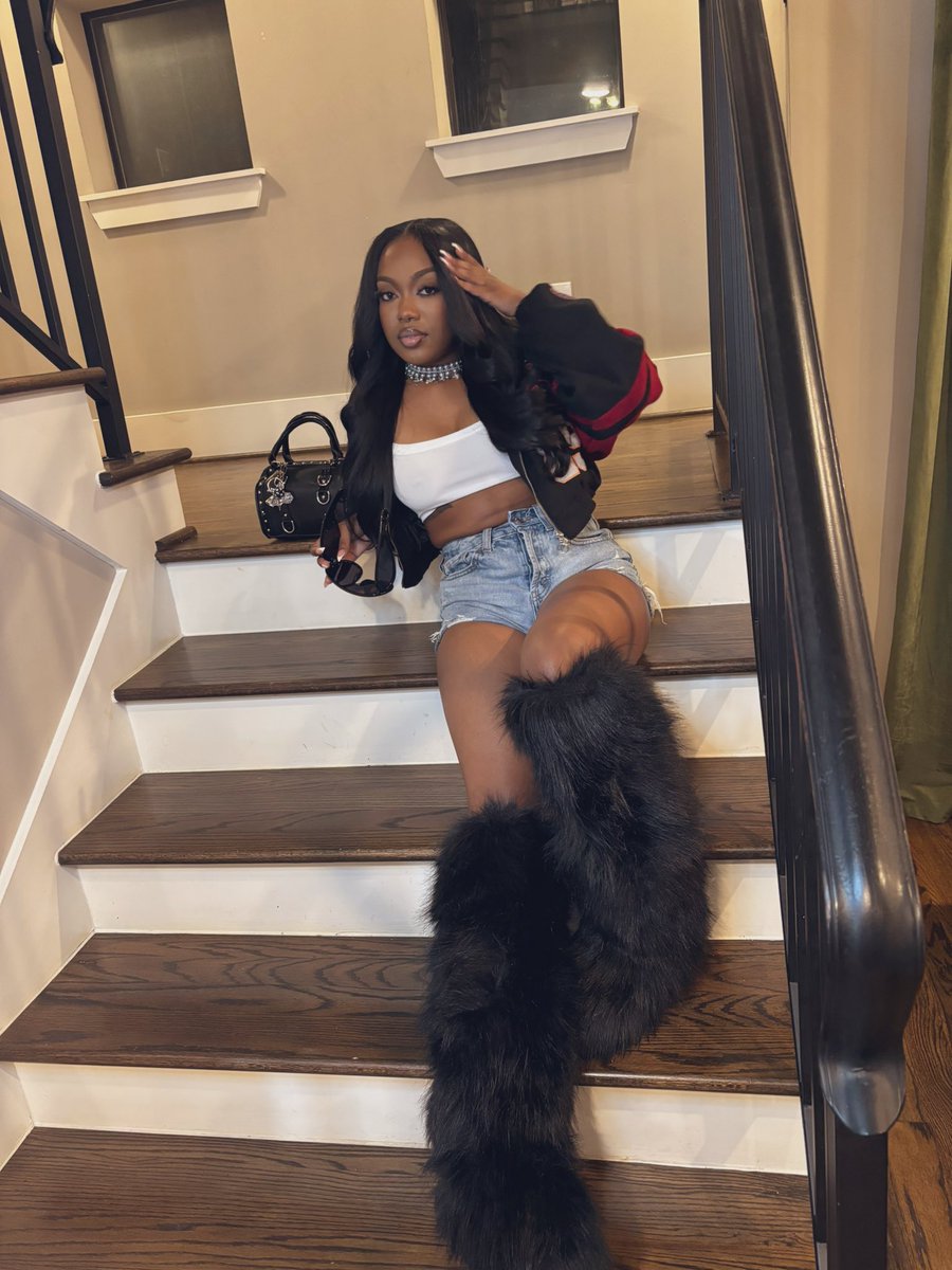 luvlaurennn_'s tweet image. a night in houston : ✨