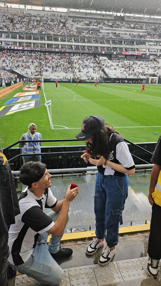 Corintinanda tweet media