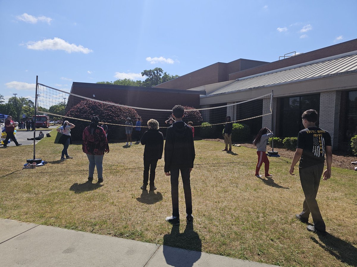 Tiger Bash 2025. Sunshine, good food, games, and some relaxation for both teachers and students. They had a blast.