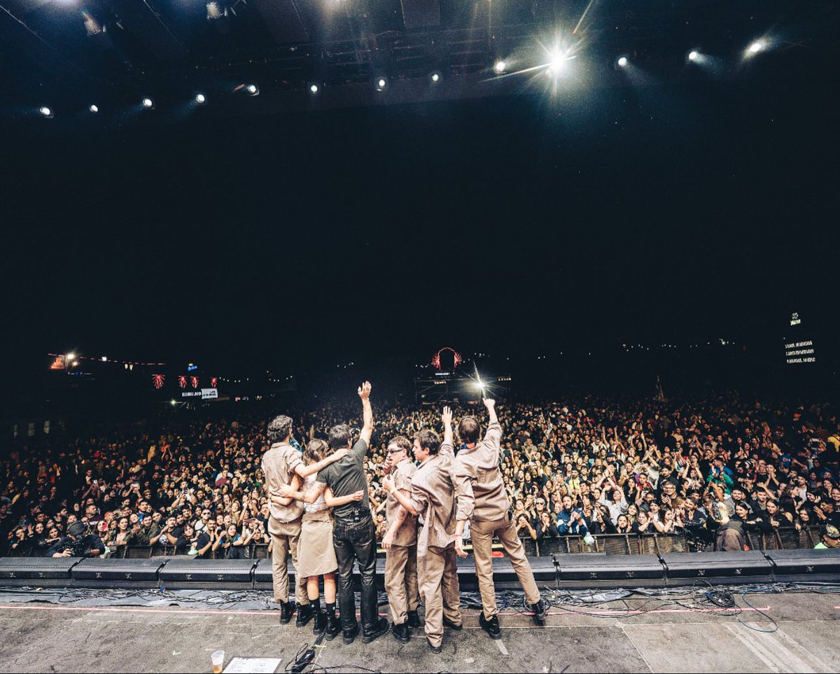 Conociendo Rusia (@conociendorusia) on Twitter photo Ayer en Baradero.
Se cantó lindo lindo.
Fue un show especial, lo disfrutamos muchísimo.
El 25 de Octubre volvemos a casa, al Movistar Arena y lo contamos ayer en el escenario.
Nos vemos todos ahí💗
📸 <a href="/DNPignatiello/">soulisfilms</a> Ayer en Baradero.
Se cantó lindo lindo.
Fue un show especial, lo disfrutamos muchísimo.
El 25 de Octubre volvemos a casa, al Movistar Arena y lo contamos ayer en el escenario.
Nos vemos todos ahí💗
📸 <a href="/DNPignatiello/">soulisfilms</a>