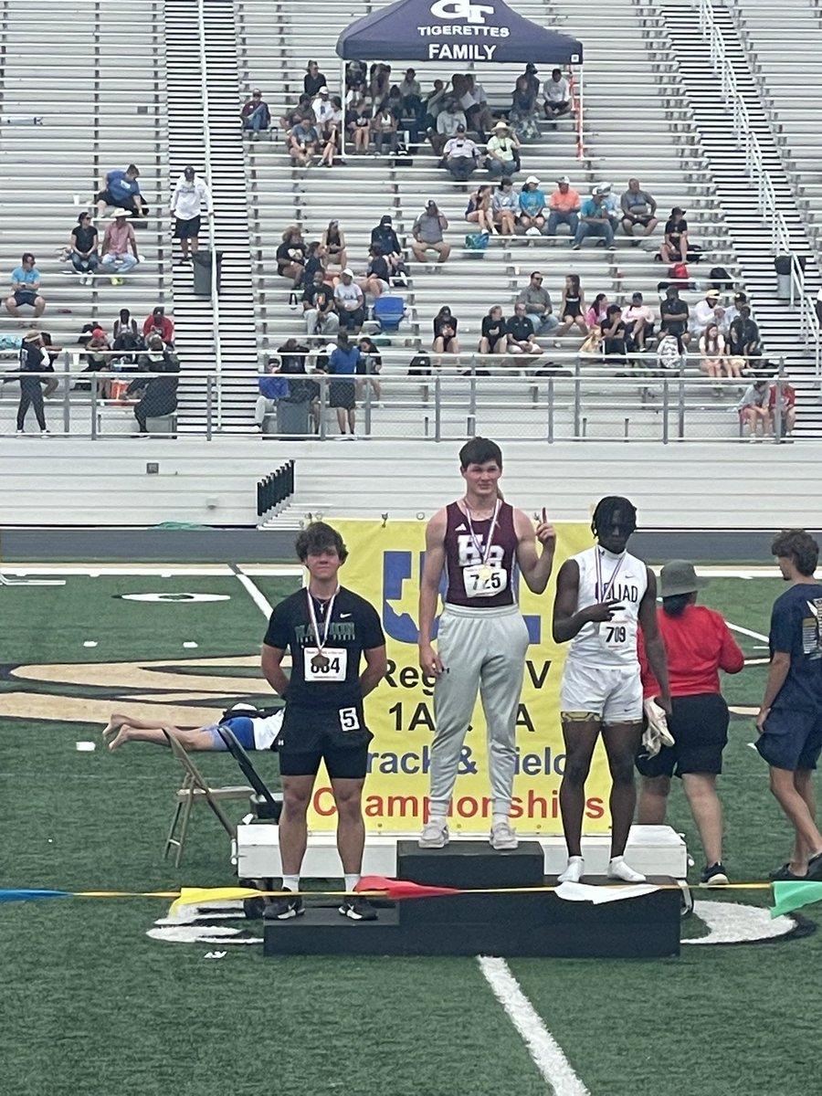 Tanner Otis takes 3rd at the regional meet in the 200!!!!
#TOthaTruth
#ByJustASmidge
#WeMarionMovin