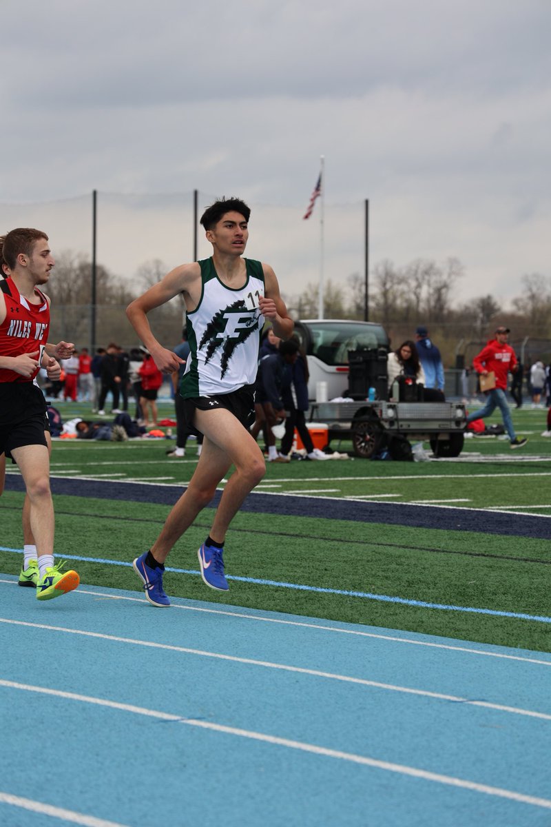 Huge shout-out to Adrian Castillo for joining the sub 5 mile club today!