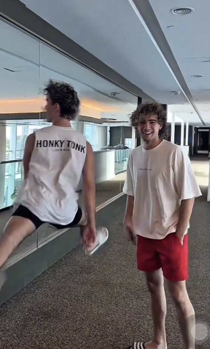 he was a fairy🧚🏻