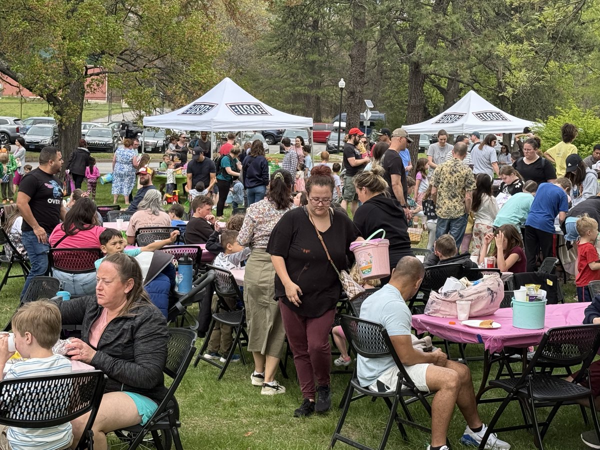 leemarvin's tweet photo. In partnership with the Fort Meade USO, the Lambda Gamma Gamma chapter of the Omega Psi Phi Fraternity, Inc. organized its annual Easter Egg Hunt for the Fort Meade community. 🐰🥚 #CommunityEvent #easterfunhappyhunt https://t.co/wUoAbhUxXH