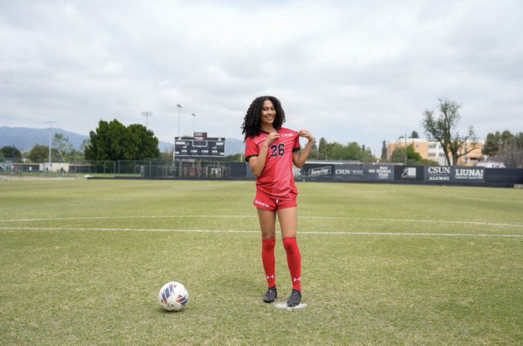Sidelines - College Soccer (@ssn_ncaasoccer) on Twitter photo 2026 Midfielder/Defender Amaya Jackson has committed to Cal State University.
Congrats <a href="/AmayaJ2026/">Amaya Jackson (Class of 2026)</a>!!! 2026 Midfielder/Defender Amaya Jackson has committed to Cal State University.
Congrats <a href="/AmayaJ2026/">Amaya Jackson (Class of 2026)</a>!!!