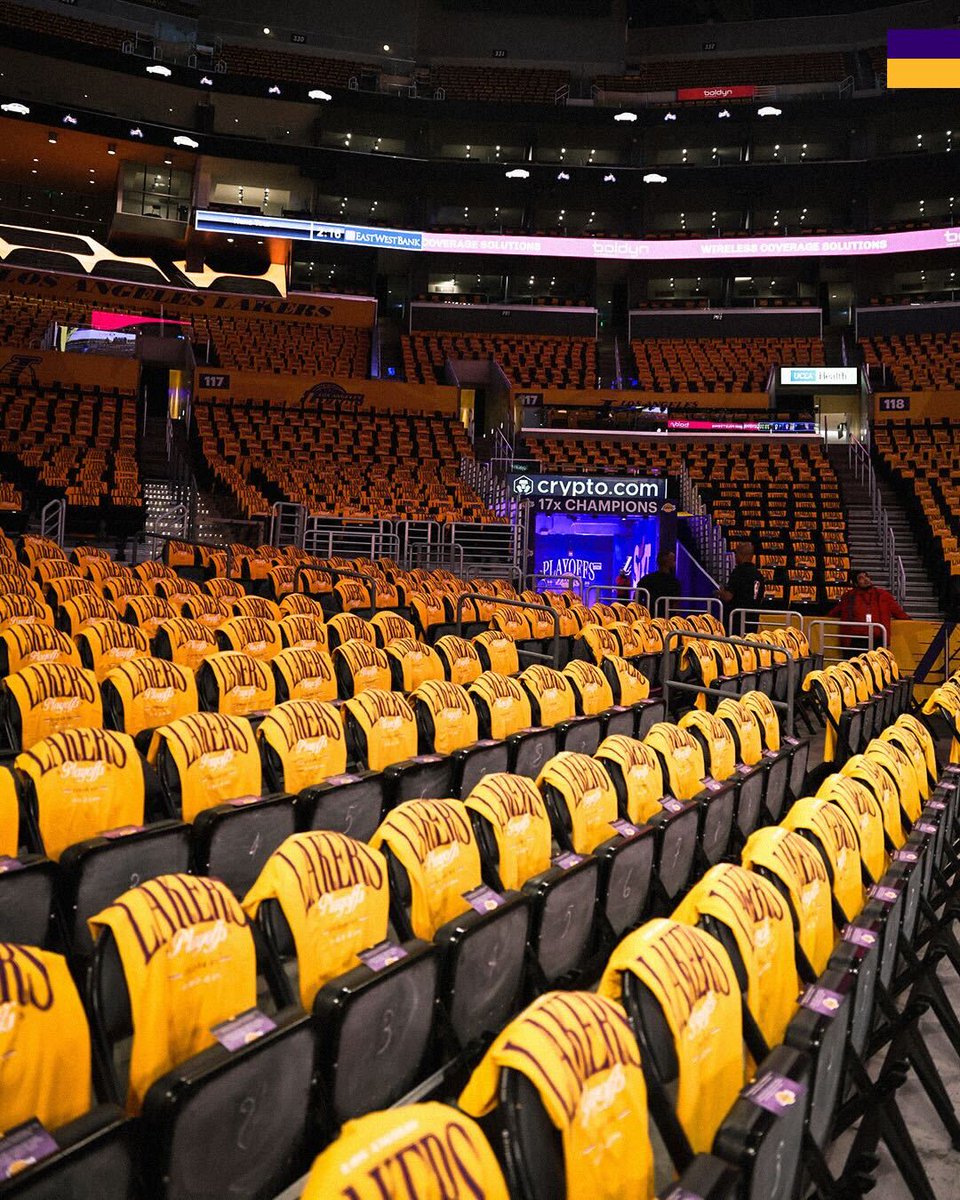 Lakers's tweet image. Scene is set