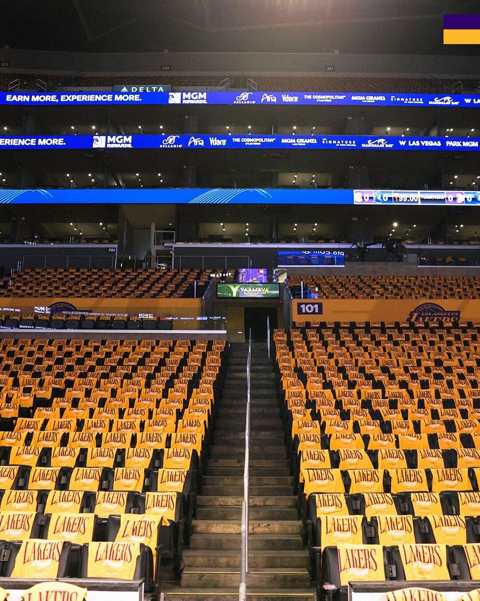 Lakers's tweet image. Scene is set