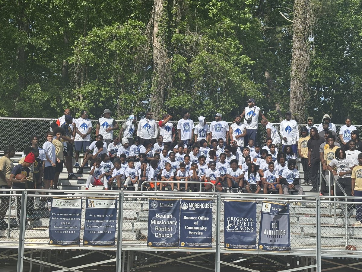 LilbigCam's tweet photo. GOOD work today with @therriannn &amp; @quincylavoncarter @grindatlanta @the.quincy.carter.foundation #footballcamp @SWDPanthers #5 https://t.co/UY3LPNxypT