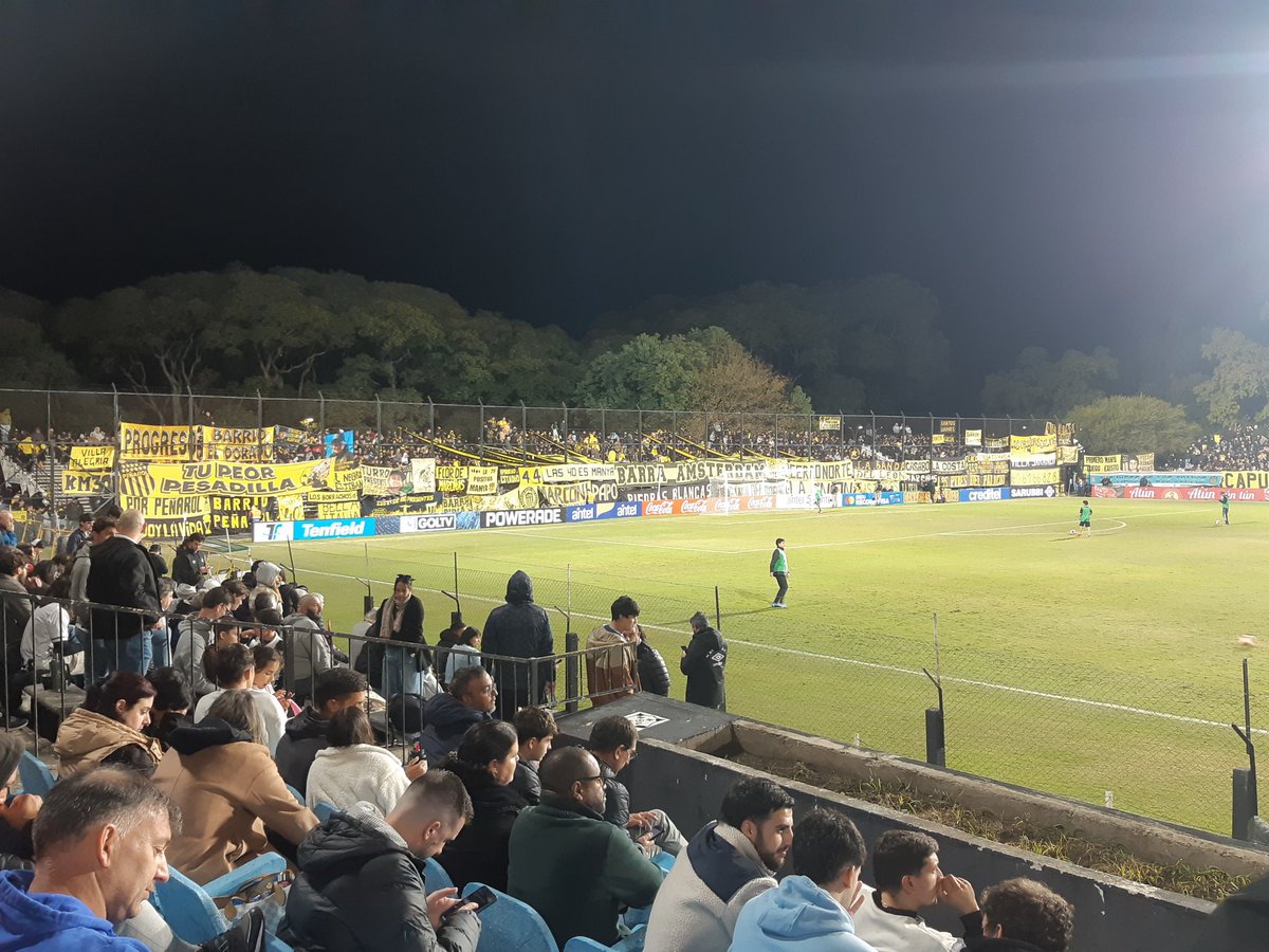 Final primer tiempo

1 a 1

Parejo partido en el prado. #Peñarol más intenso con la pelota. 
#Wanderers responde con velocidad 
Lindo primeros 45

Estamos EN VIVO 

youtube.com/@universomiras…