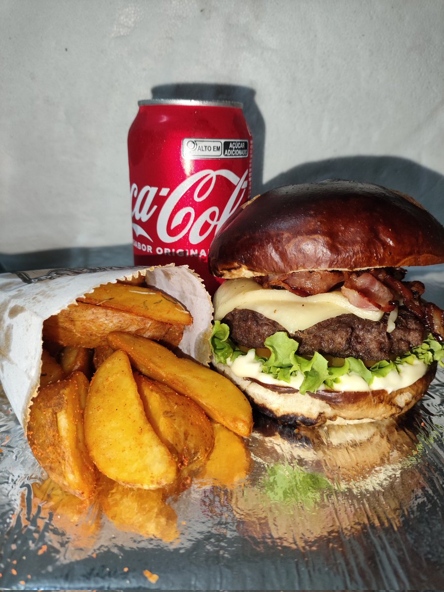 yanlopes2097's tweet photo. Vem Sabadar conosco, vem! 🍔🥓

https://t.co/hhOf4ehHBA https://t.co/M1n0VJD8Hr