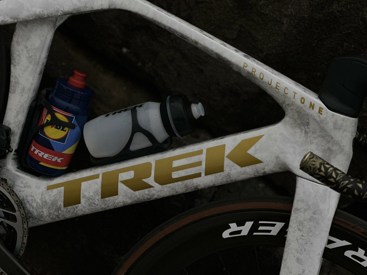 おろ？ tweet media