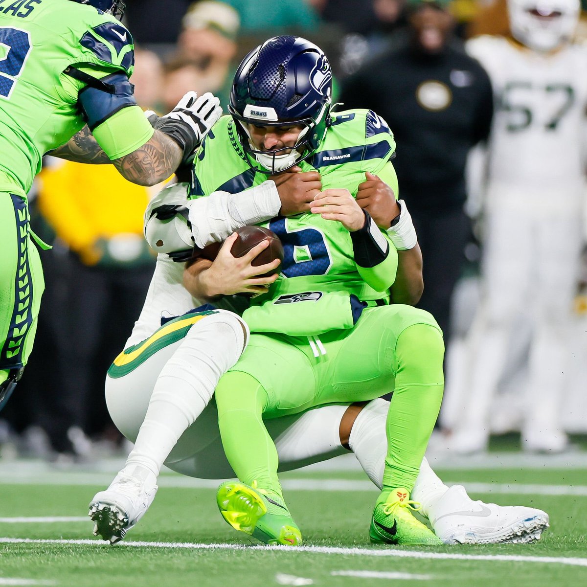 sandropacheco71's tweet image. The #SeattleSeahawks are willing to #Trade backup quarterback #SamHowell.
The #Seahawks are receiving interest in the backup signal-caller. #NFL #MakingHistory #Seahawks
