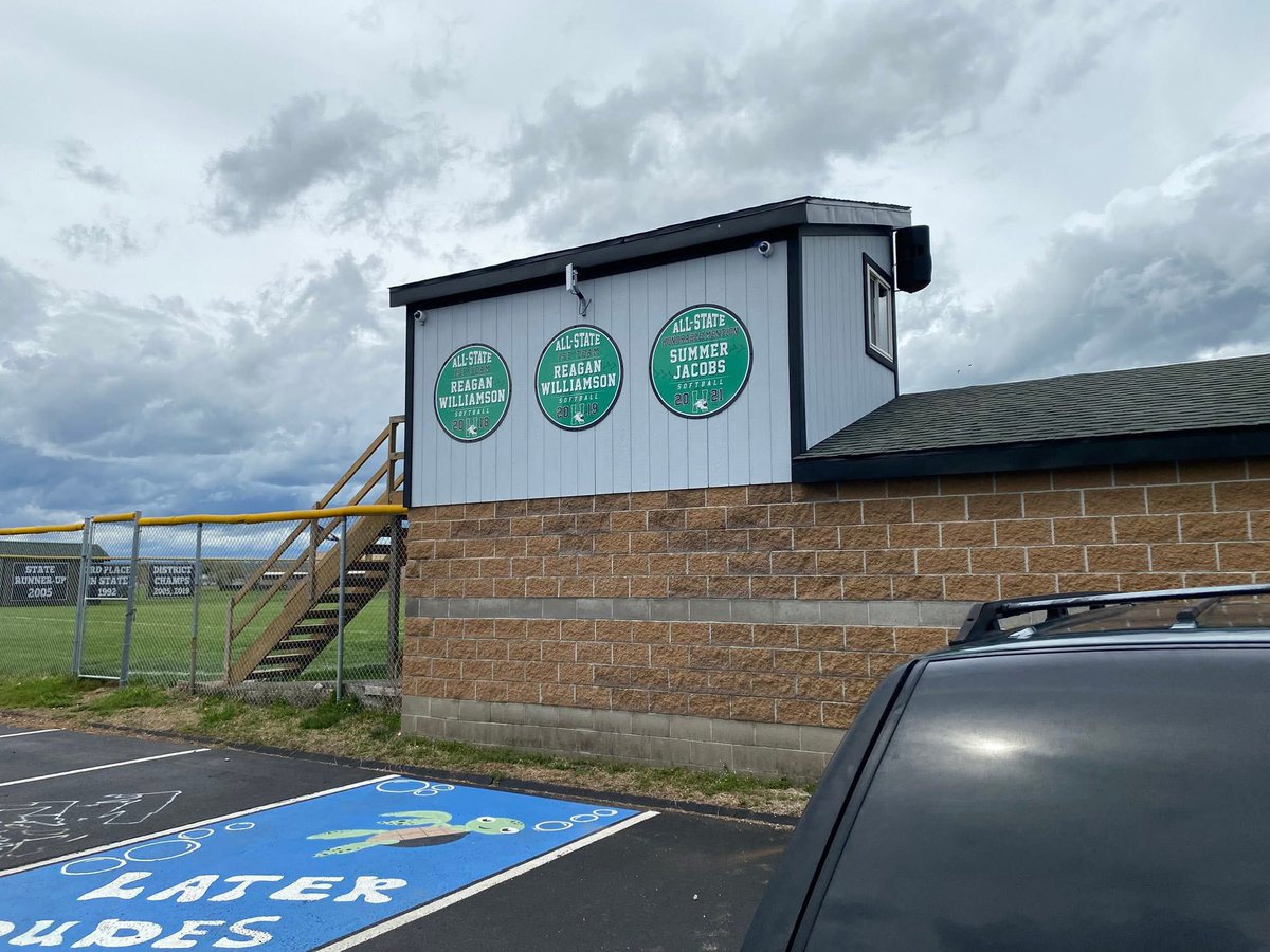 WildcatsOfHHS's tweet photo. Loving the additional upgrades, the Harrison Athletic Boosters are making to the Harrison Softball Complex!  More to come.  Thank you Boosters! #THINKBIG 🥎🥎🥎@HarrisonSoftbal @swocsports @adschiering @HarrisonWildcat @SWOSportsDaily https://t.co/33j82Odq2N