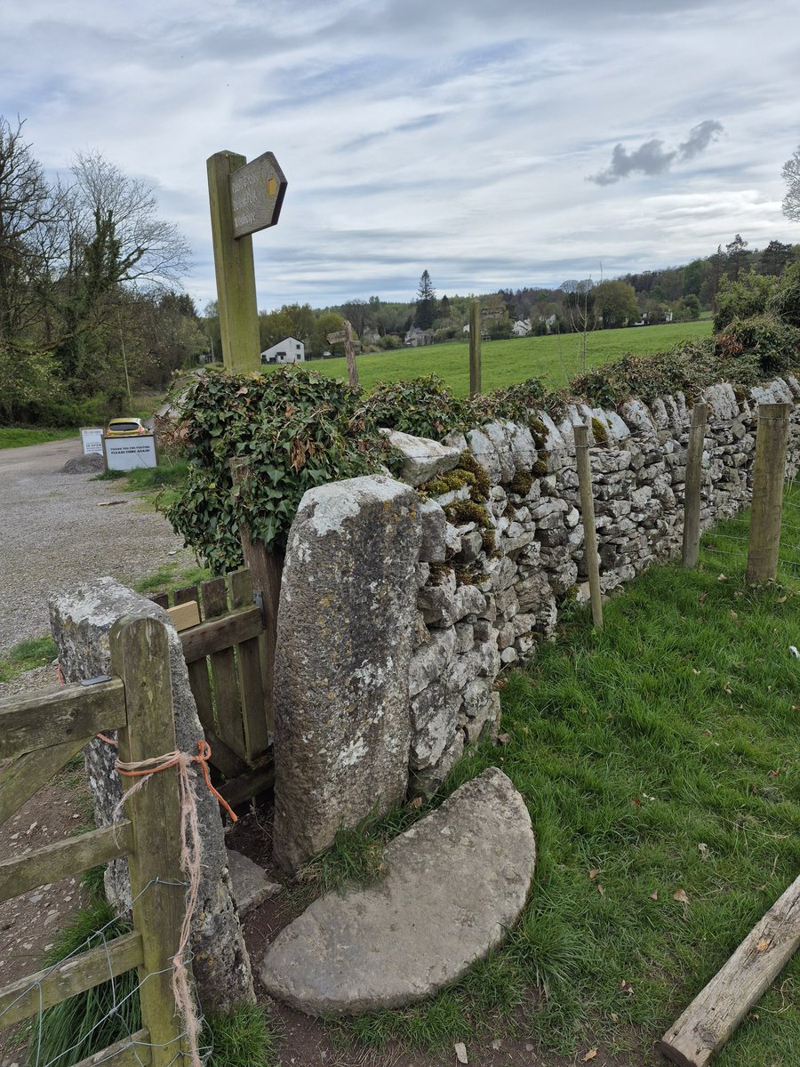 PhilSipocz's tweet photo. Squeeze stilin' from today's wander around Beetham way. #Beetham #Cumbria @LakesStiles https://t.co/A5qshSoxvJ