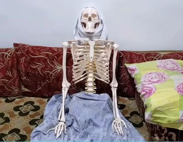 اخرجنا جدي حتى تهدا الاوضاع 😂😂😂