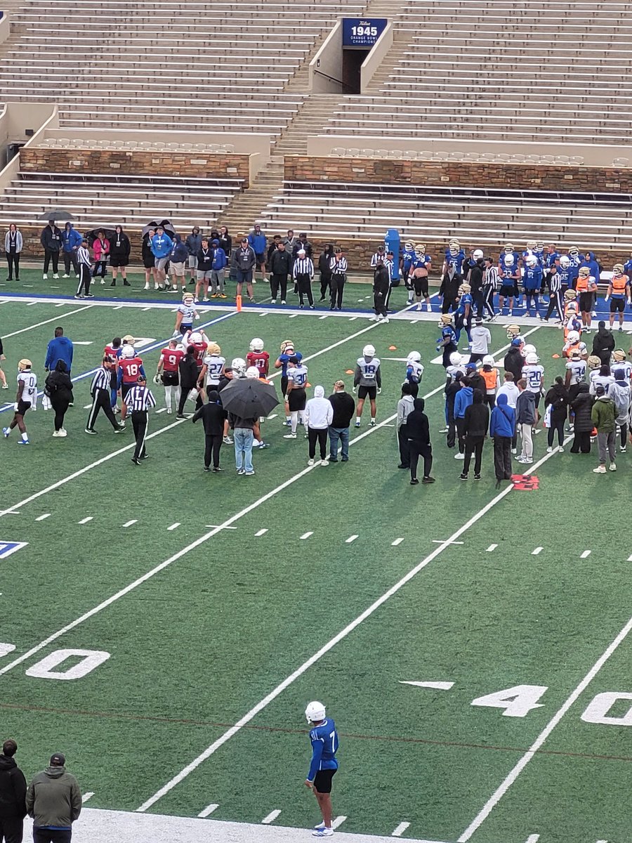 Thank you for having me out to campus <a href="/TulsaFootball/">Tulsa Football</a> <a href="/AndrewLee_CFB/">Andrew Lee</a> had a great time seeing the team! That ST drill was awesome to watch
<a href="/RecruitingCHS/">Choctaw Football Recruiting</a> <a href="/TheShaqMiller/">Coach Miller</a> <a href="/JakeCorbin/">Jake Corbin</a> <a href="/CoachBradClark/">Brad Clark</a>