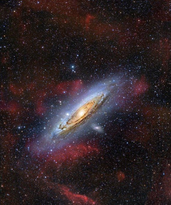 Clouds of Andromeda
Hubble