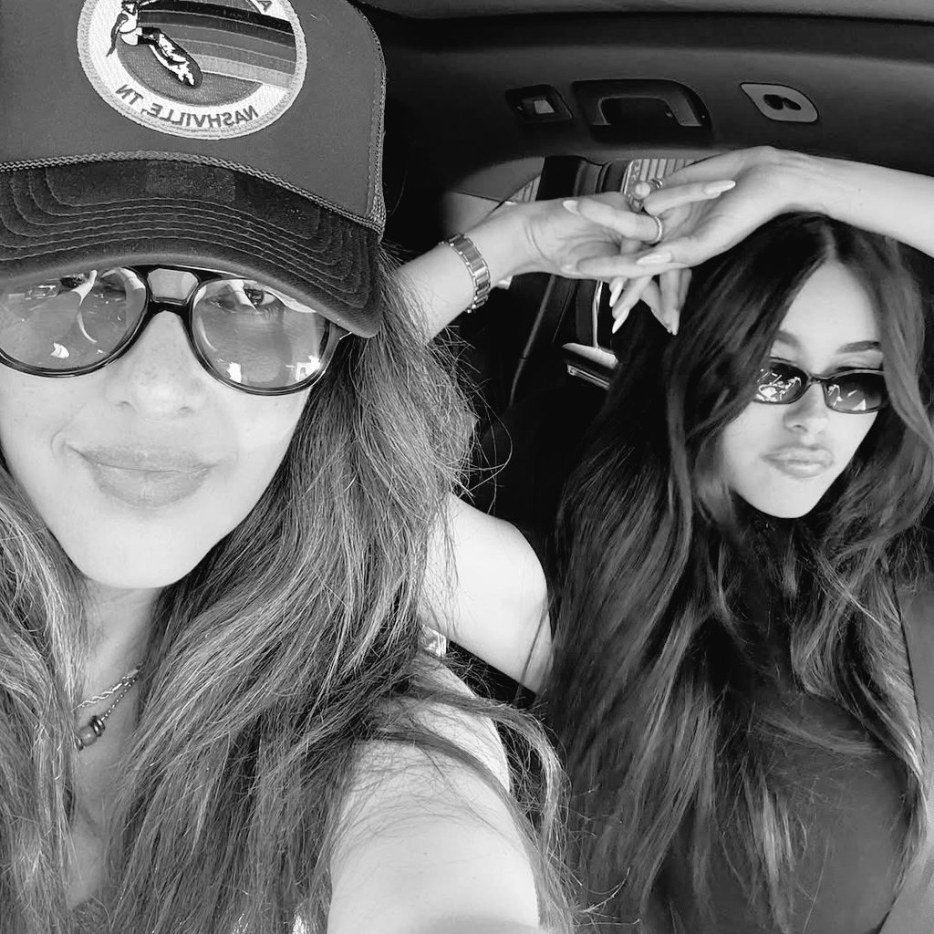 hellhiill's tweet image. hottest mother and daughter duo btw