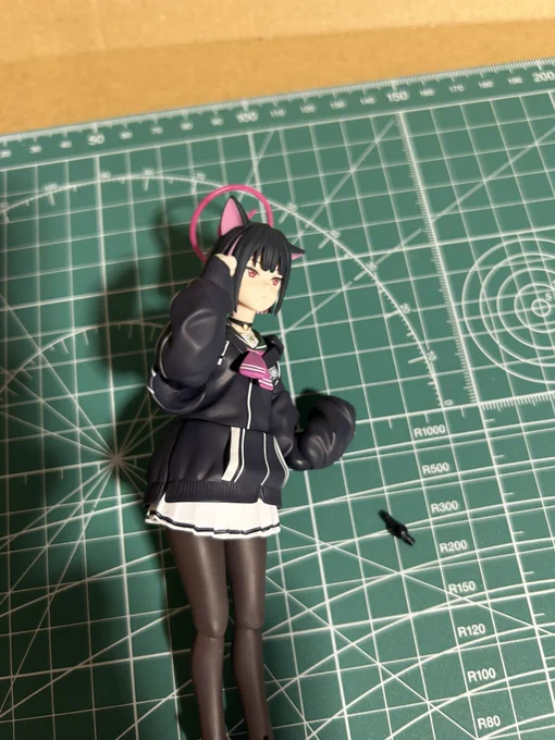 カズサの手首微妙に白濁してた危ない…これ、figmaって予備のジョイントが手首用なんですかね?(初めて使いそう) 