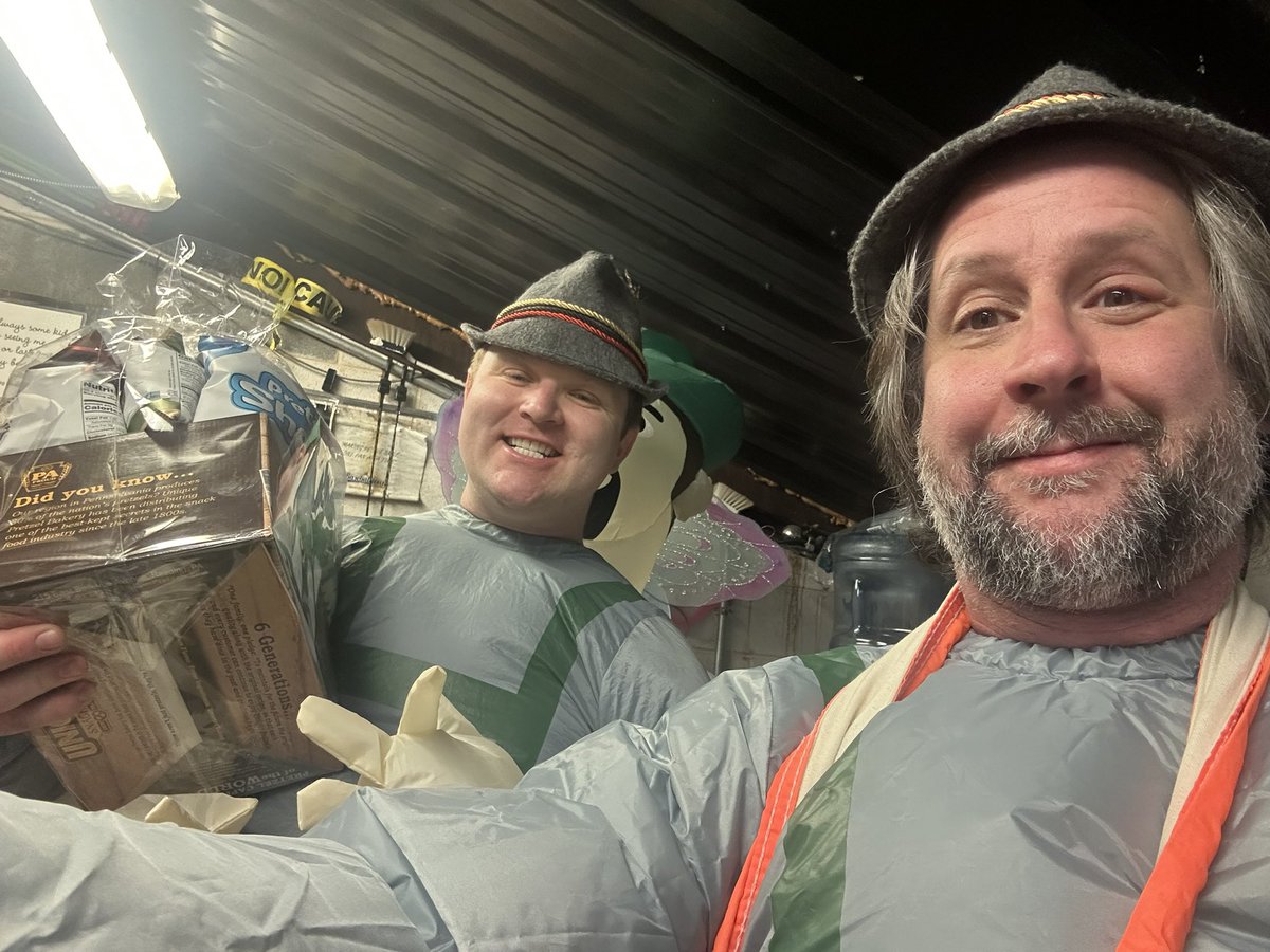 bensbiz's tweet image. Who wants pretzels?