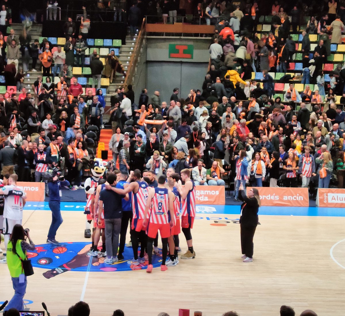 Stella Maris L B 🍊🌴🍉 tweet media