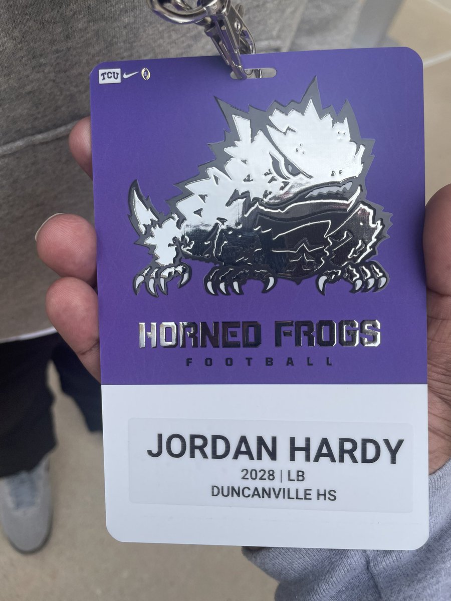 Hotboii__Jordan's tweet photo. Thank You @TCUFootball For The Invite Friday Morning Practice Had Great Vibes &amp; Atmosphere Thank You @CoachKWils For The Great Conversation , I’ll Be Back In The Summer For The DFW Showcase. @Myke_Sixx @_Roderickharris @Duncanville_FB https://t.co/IojBJHWSRY