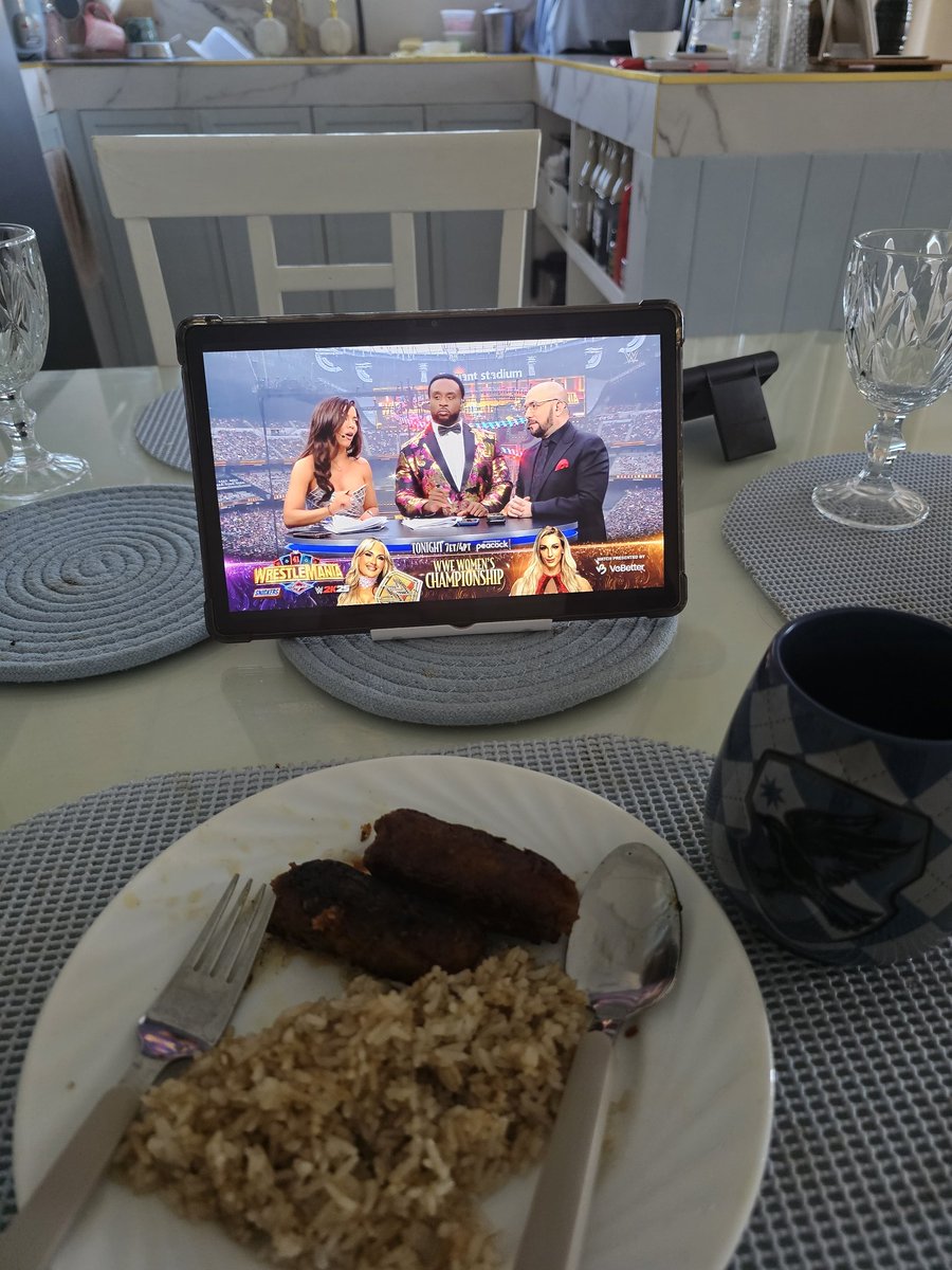 justincapslock's tweet photo. Good morning! Time for breakfast, time for #WrestleMania https://t.co/AHGMPyqszs