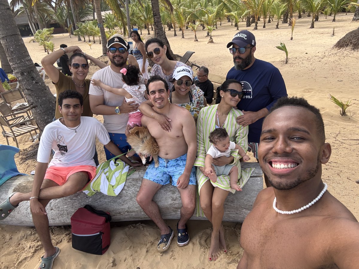 RonnieBennett_'s tweet photo. Day 3 #SemanaSanta2025 #lagoazul #Capcana #PlayaLaVacama https://t.co/cIcMBAQuor
