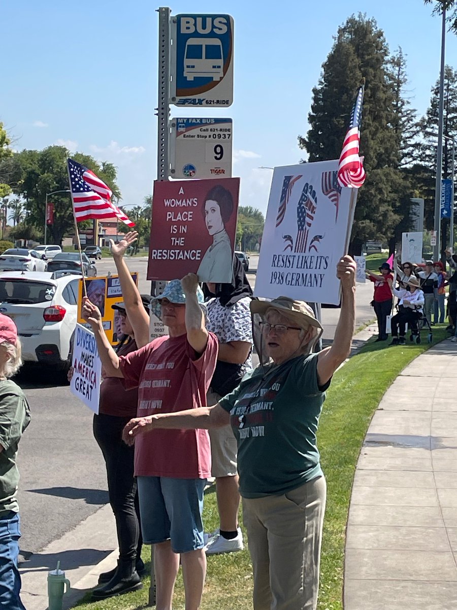 nufflebutt's tweet image. 