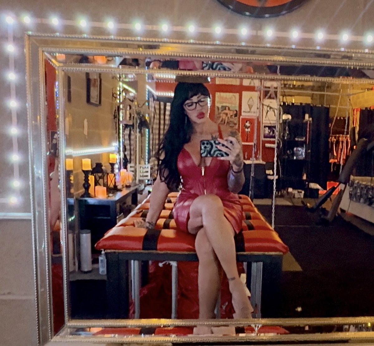 Veronika_Noir's tweet photo. I am a Goddess to be worshipped &amp; adored. #femdom #femdomme #fetish #BDSM #Longisland #NYC #doninatrix #Goddessveronikanoir #Ravensden 
TEXT TO BOOK AN APPOINTMENT w the one &amp; only Goddess Veronika Noir 516-519-6572 https://t.co/HBRcb11Mqe