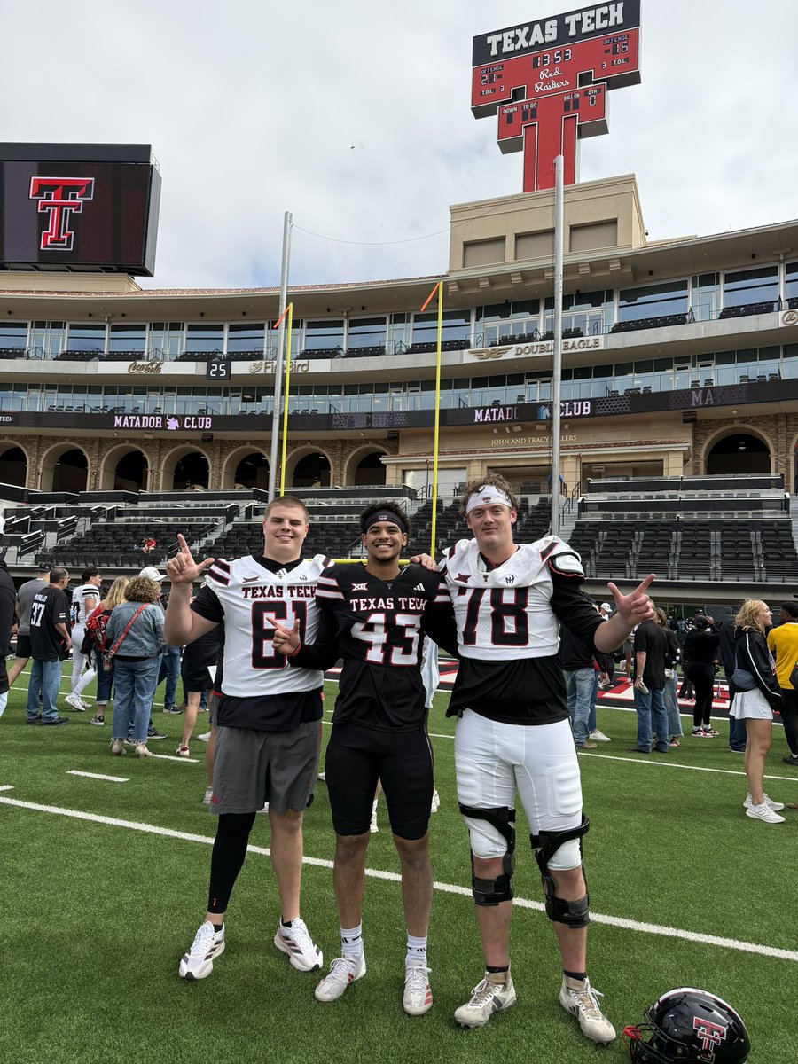 Prosper Eagles FB (@prospereaglesfb) on Twitter photo From #TheShip 🦅🏴☠️🟢 to West Texas 🌵 y’all keep representing!! <a href="/ConnorCarty_/">Connor Carty</a> <a href="/Lemons_Chris25/">Chris Lemons</a> <a href="/EllisDav1s/">Ellis Davis</a> From #TheShip 🦅🏴☠️🟢 to West Texas 🌵 y’all keep representing!! <a href="/ConnorCarty_/">Connor Carty</a> <a href="/Lemons_Chris25/">Chris Lemons</a> <a href="/EllisDav1s/">Ellis Davis</a>
