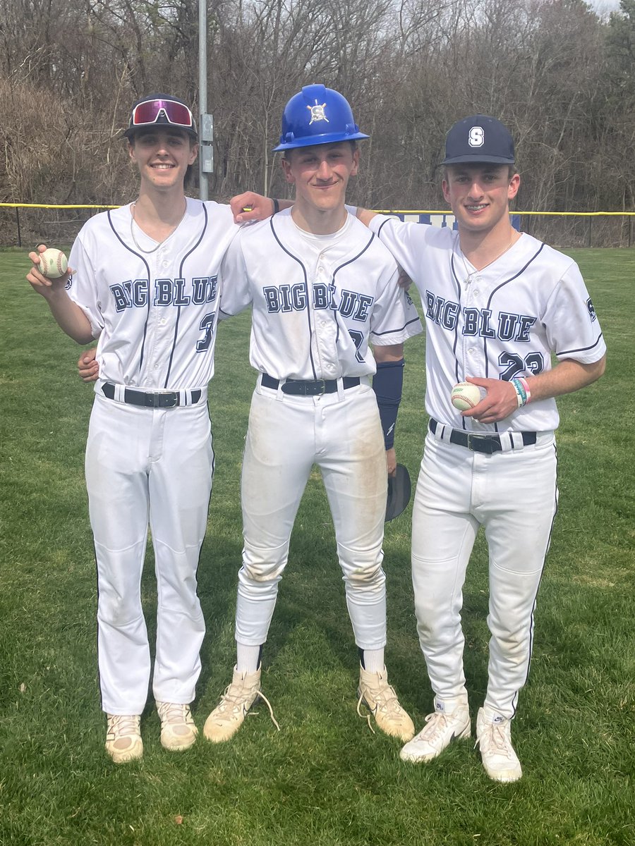 Big W for the BLUE today! Put up 6 in the 6th to beat Beverly 9-6. Jami F w GWRBI. Will B w 2.2 on the bump for the W. Nick B w ph RBI single to tie game up. Happy Easter to all! <a href="/SportsBigBlue/">@sportsbigblue</a> @sps01907 <a href="/NickBerube4/">Nick Berube</a> <a href="/CadenRoss_11/">Caden</a> <a href="/Zachalex34/">Zach</a> <a href="/MattWilliams_SN/">Matt Williams</a> <a href="/AboyounMark/">Mark Aboyoun</a>