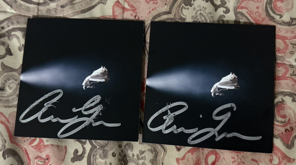 WTF I GOT TWO IMPERFECT SIGNED ARIANA INSERTS IN ONE CD I’M FREAKING OUT