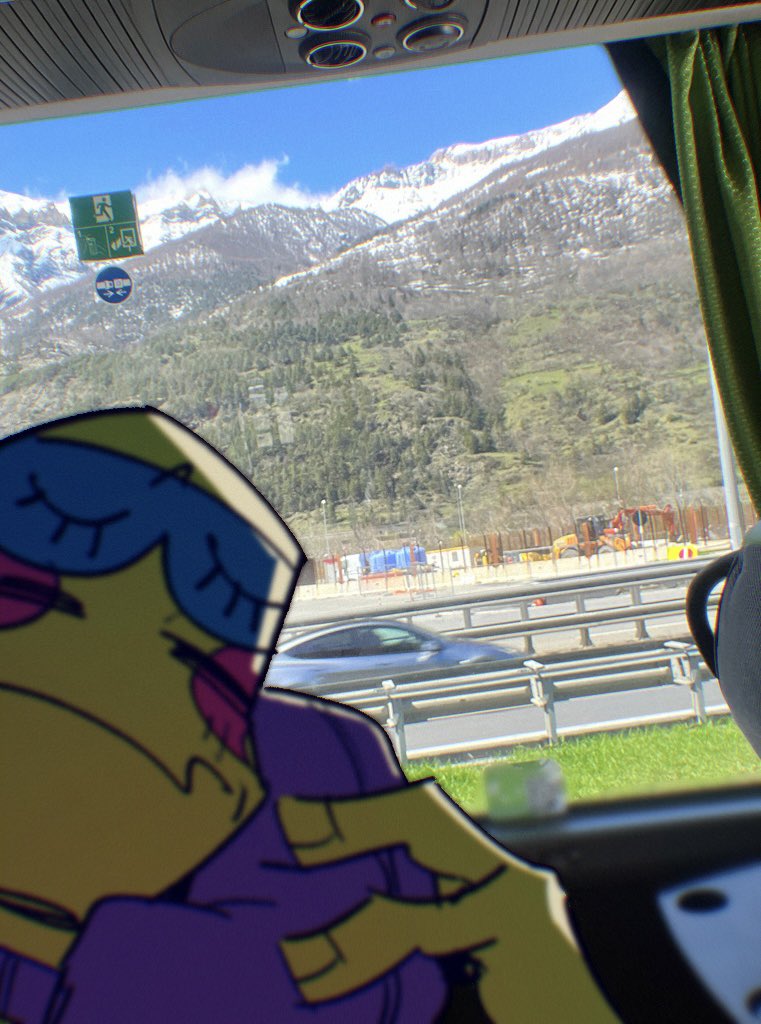 washhothand's tweet photo. 🚌 https://t.co/QFTui1Q13n