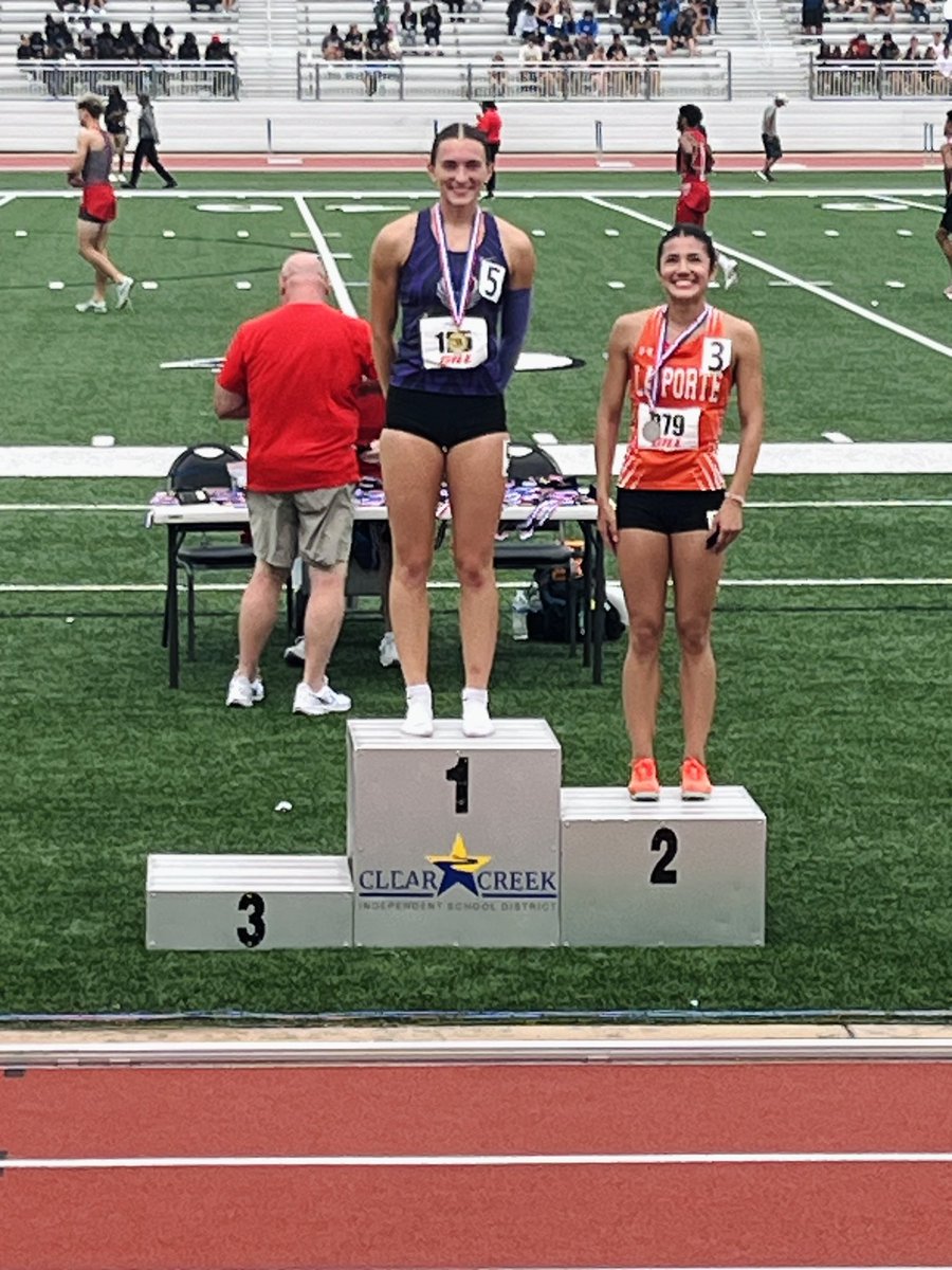 ULISES FELIZ &amp; ARYSSA RODRIGUEZ ARE GOING TO STATE!!!!! 

Congratulations to Ulises Feliz &amp; Aryssa Rodriguez for qualifying for the STATE MEET in the 300 hurdles!!! 

Junior, Ulises is the 2025 Region 3-5A Champ in the 300 hurdles &amp; senior, Aryssa is the Region 3-5A runner-up!