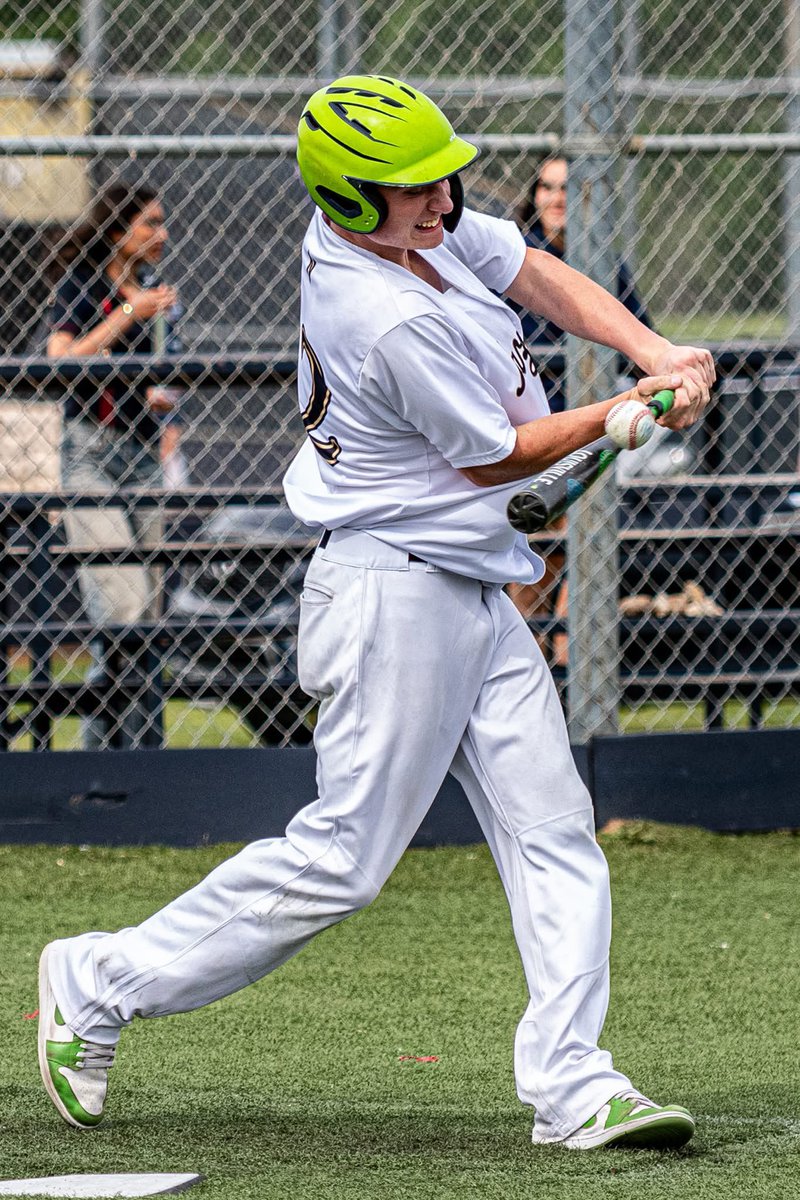 GreenHeatherH8's tweet image. Action shots of Noah @Green_Hargrove8 from Senior Night