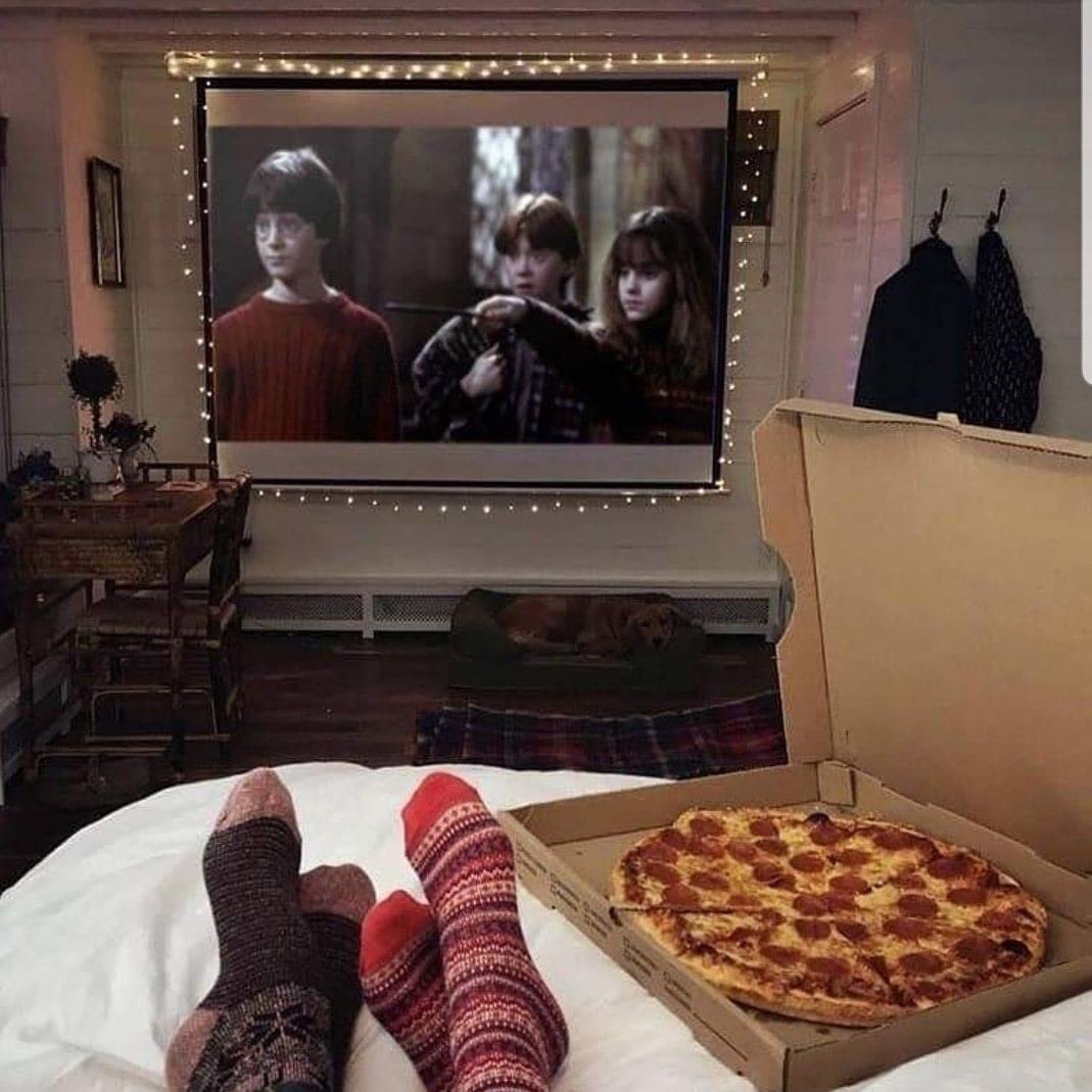 HPotterUniverse's tweet photo. The perfect Saturday night. https://t.co/fn3LMCDdv1