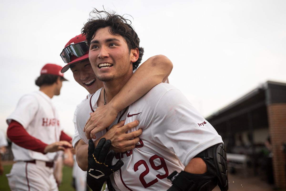⚡️ AN ELECTRIC FINISH

#GoCrimson #OneCrimson