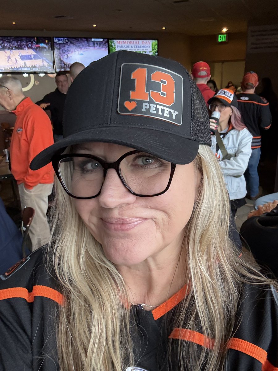 Komets will win tonight! 
#LetsGokomets