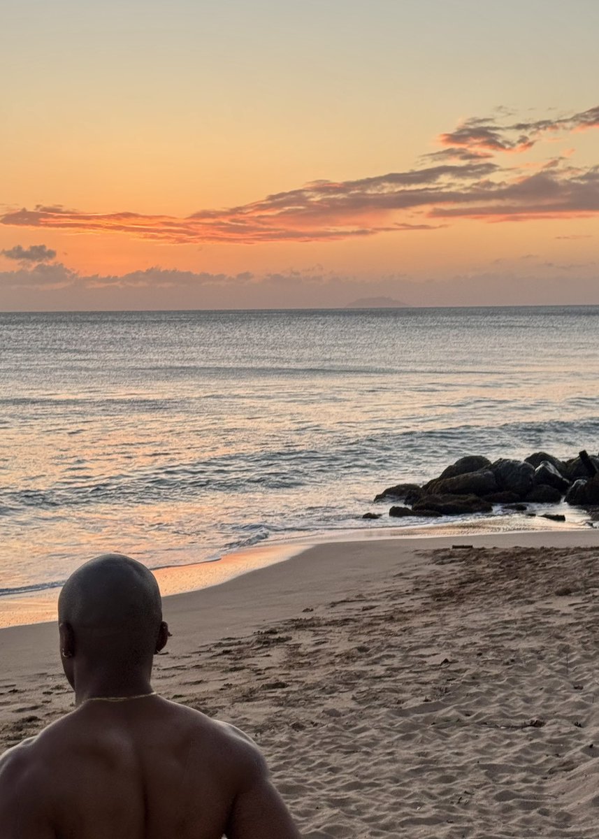 currentlyrick's tweet image. tAkE mE bACk